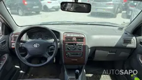 Toyota Avensis de 2000