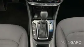Hyundai Ioniq 1.6 GDI HEV Hybrid Tech de 2017