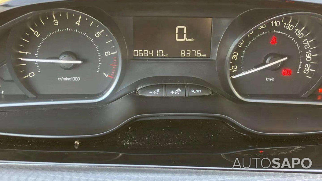 Peugeot 2008 1.2 PureTech Signature de 2019