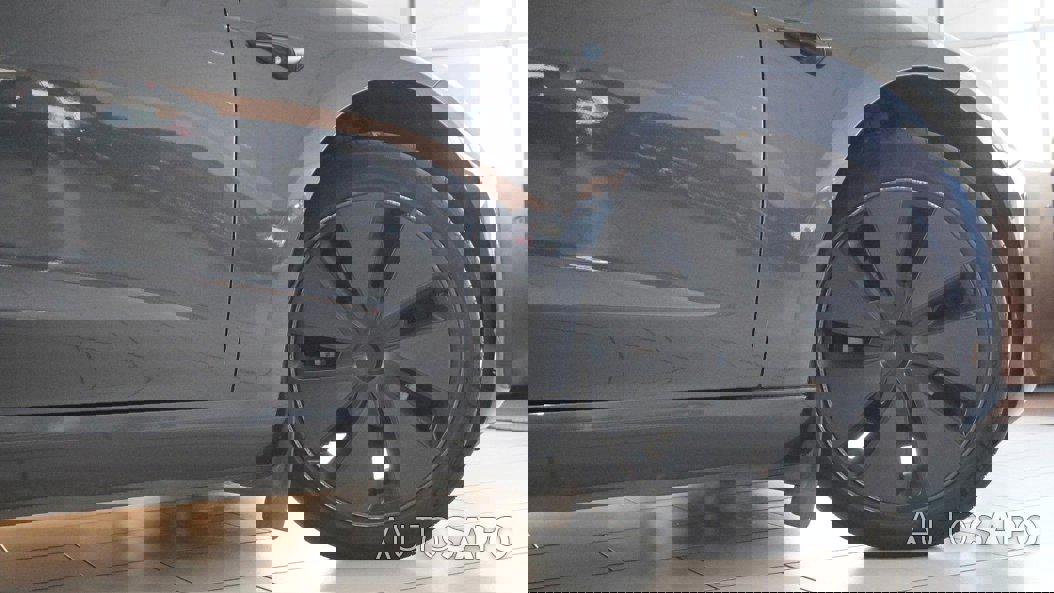 Tesla Model 3 Standard Range Plus RWD de 2024