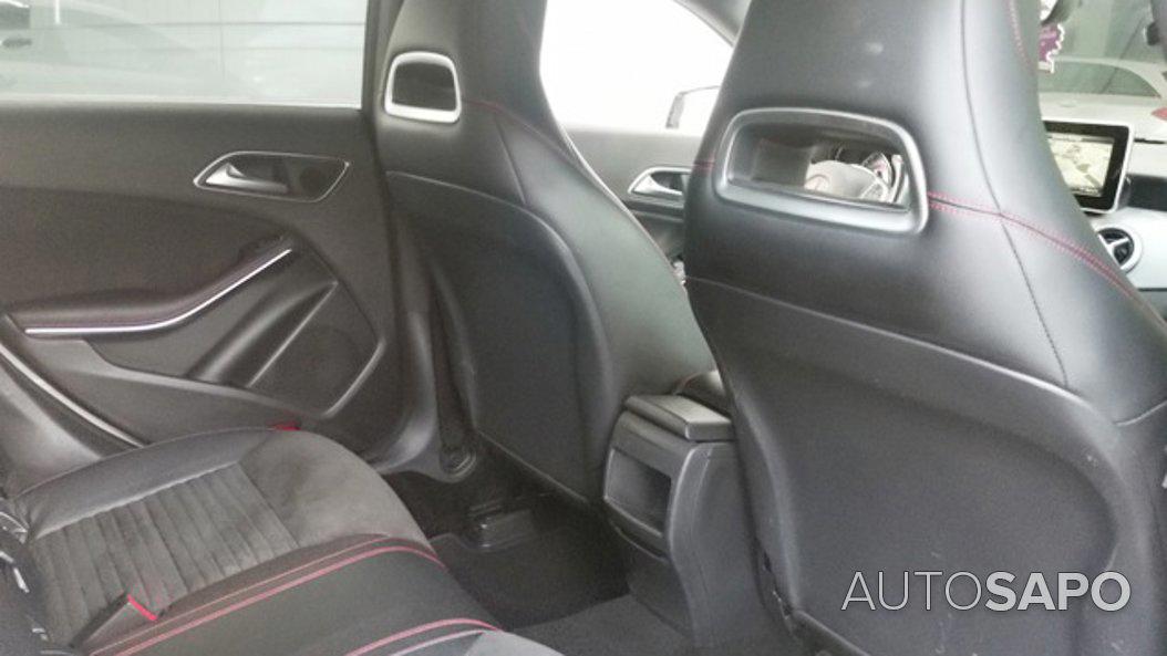 Mercedes-Benz Classe CLA 200 d AMG Line de 2015