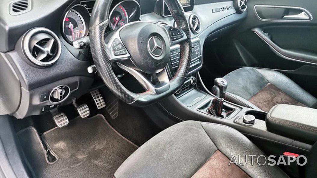 Mercedes-Benz Classe CLA 200 d AMG Line de 2015