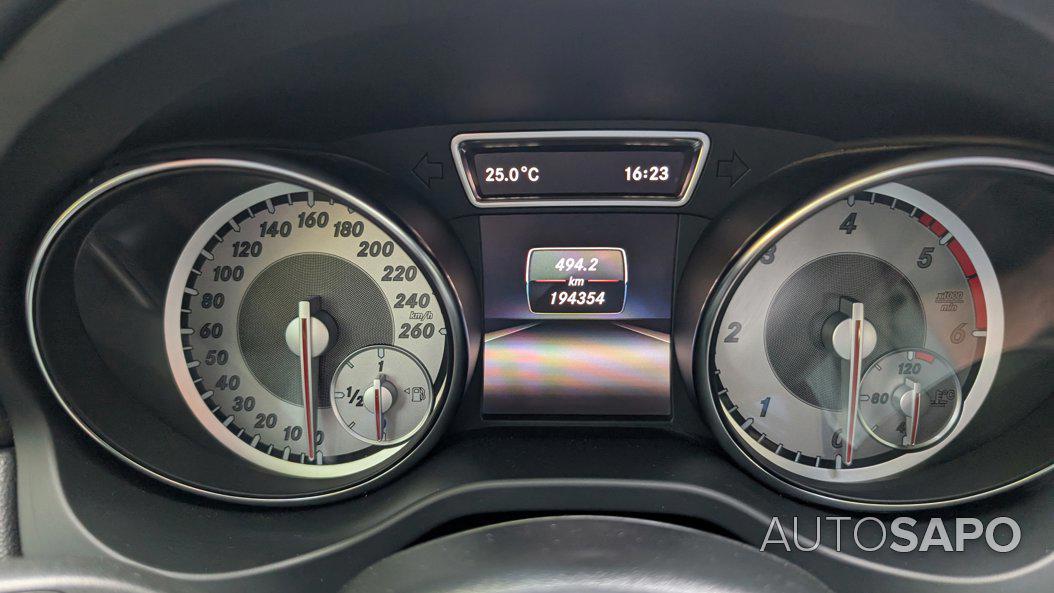 Mercedes-Benz Classe CLA 180 CDi AMG Line de 2015