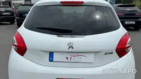 Peugeot 208 de 2015