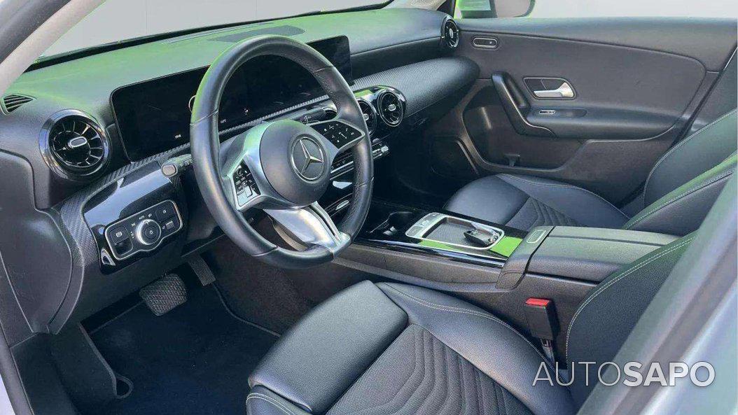Mercedes-Benz 200 0 de 2023
