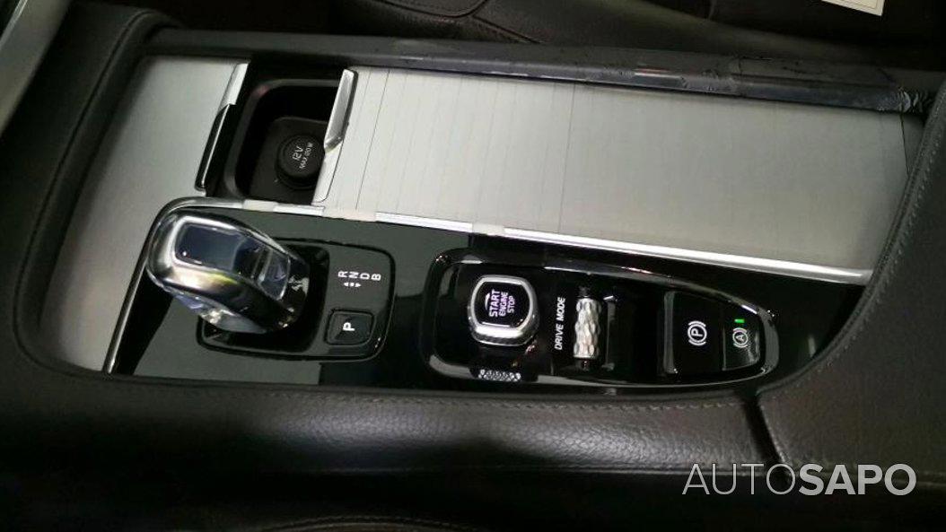 Volvo XC90 2.0 T8 Momentum AWD de 2019
