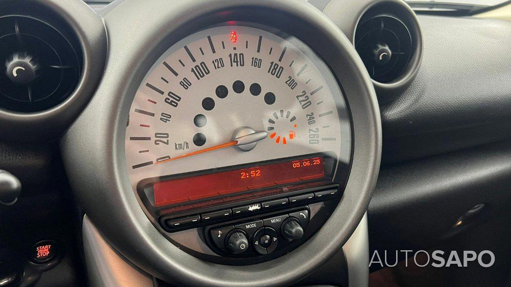 MINI Countryman One D de 2012
