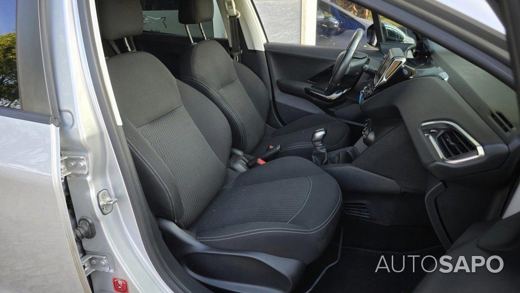 Peugeot 208 1.2 PureTech Style de 2017