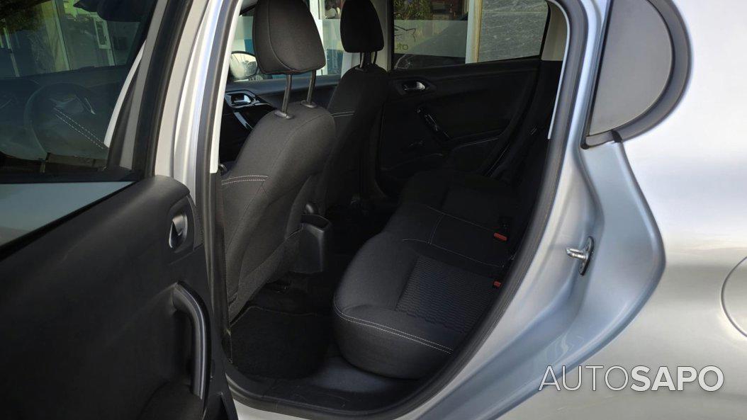 Peugeot 208 1.2 PureTech Style de 2017