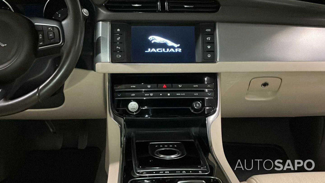 Jaguar XF 2.0 D Prestige Aut. de 2015