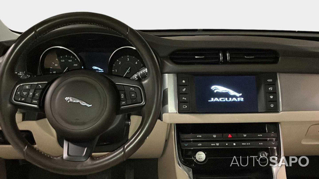 Jaguar XF 2.0 D Prestige Aut. de 2015