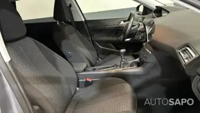 Peugeot 308 1.2 PureTech Style de 2021