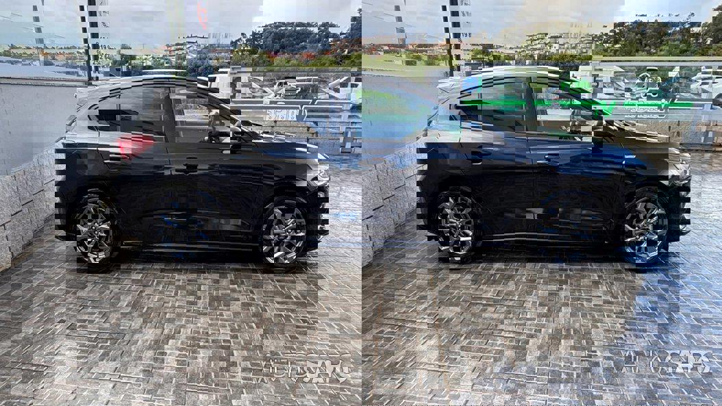 Ford Focus 1.0 EcoBoost MHEV ST-Line de 2024