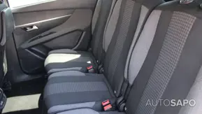 Peugeot 5008 1.2 PureTech Active de 2021