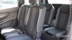 Peugeot 5008 1.2 PureTech Active de 2021