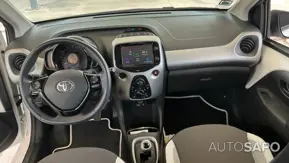 Toyota Aygo 1.0 X-Play+X-Touch de 2016