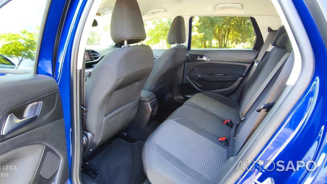 Peugeot 308 1.2 PureTech Allure de 2018
