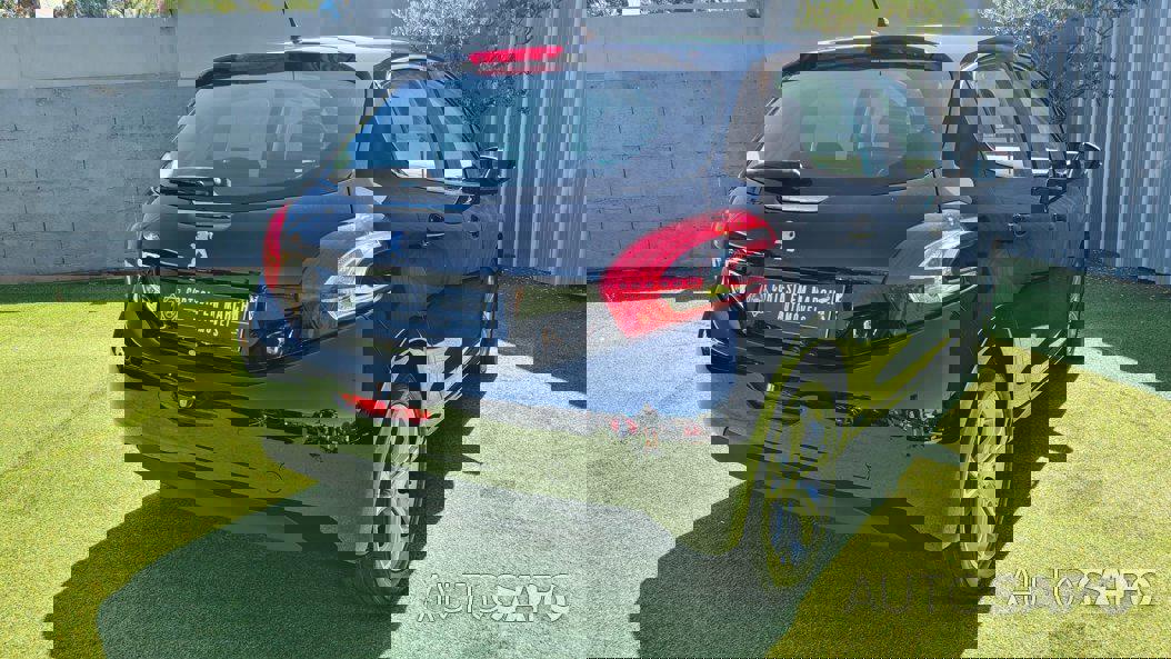 Peugeot 208 de 2014