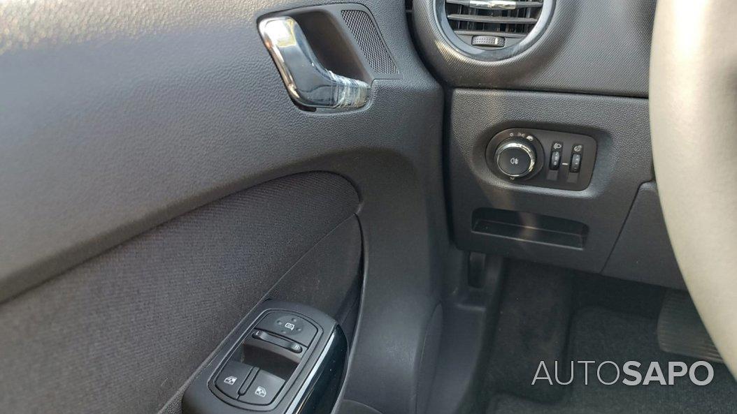 Opel Corsa 1.2 Enjoy Easytronic de 2010