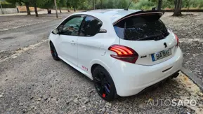 Peugeot 208 de 2014