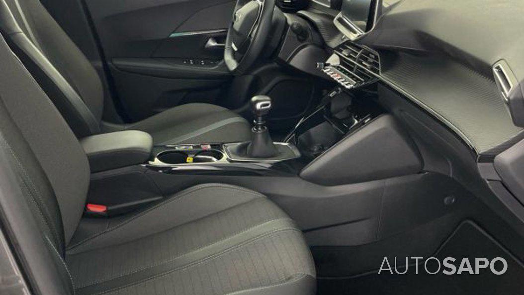 Peugeot 2008 1.2 PureTech Allure de 2022