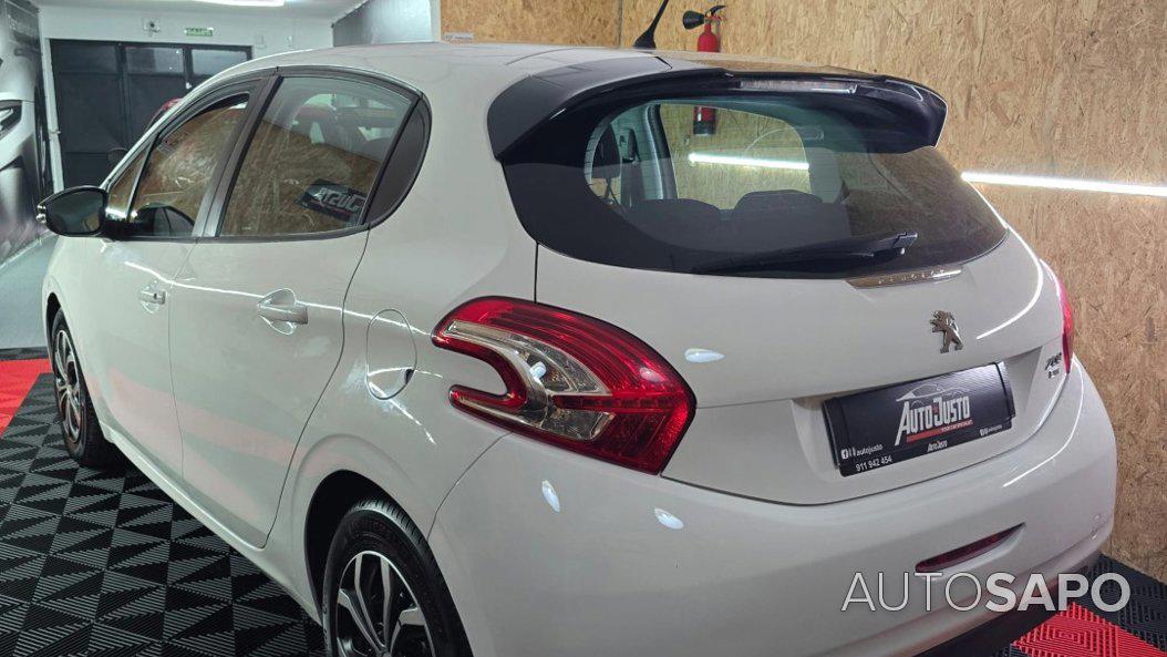 Peugeot 208 de 2014