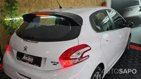 Peugeot 208 de 2014