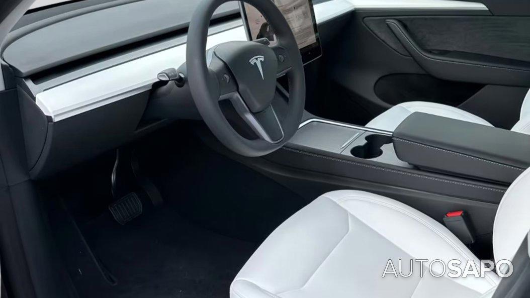 Tesla Model Y de 2024