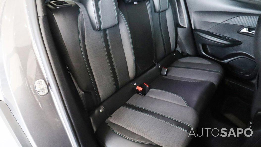 Peugeot 2008 1.2 PureTech Allure de 2022