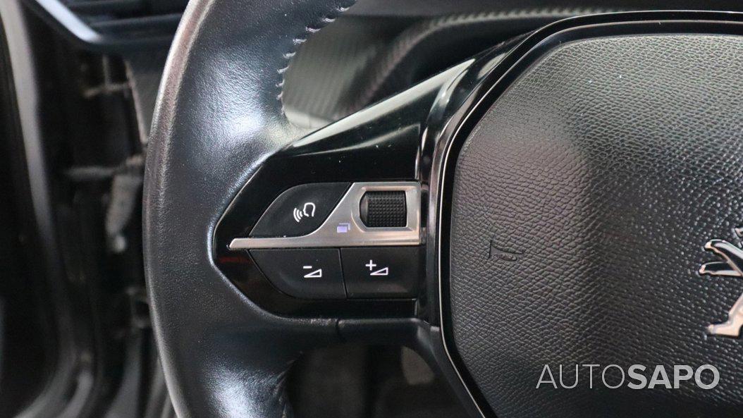 Peugeot 2008 1.2 PureTech Allure de 2022