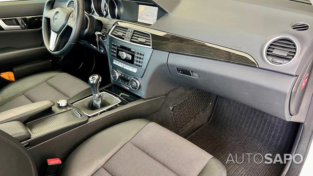 Mercedes-Benz Classe C 220 CDi Avantgarde de 2012