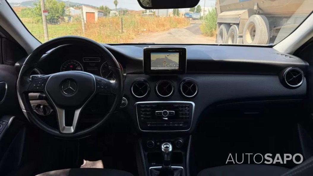 Mercedes-Benz Classe A 160 CDi BlueEfficiency Urban de 2014