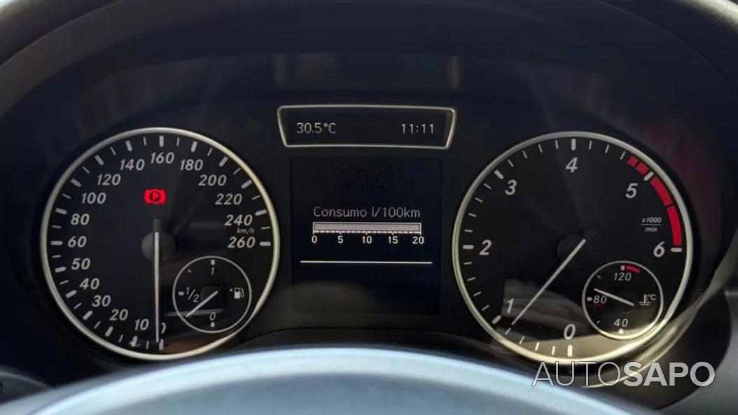 Mercedes-Benz Classe A 160 CDi BlueEfficiency Urban de 2014