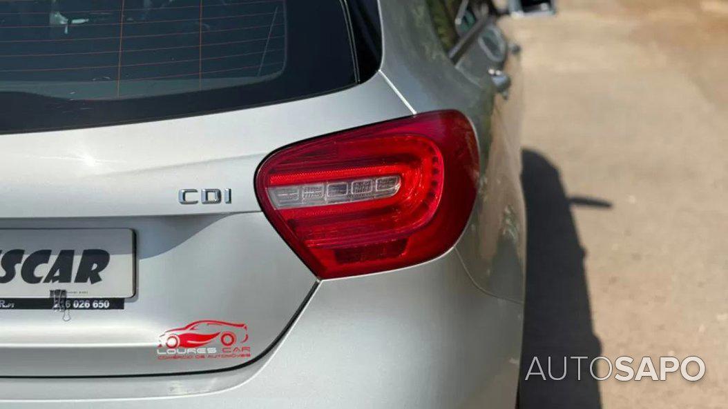 Mercedes-Benz Classe A 160 CDi BlueEfficiency Urban de 2014