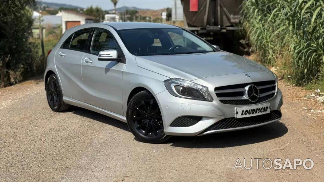 Mercedes-Benz Classe A 160 CDi BlueEfficiency Urban de 2014