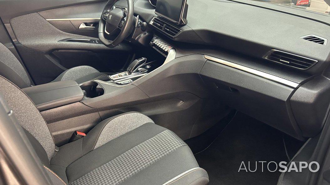 Peugeot 3008 1.2 PureTech Allure EAT8 de 2022