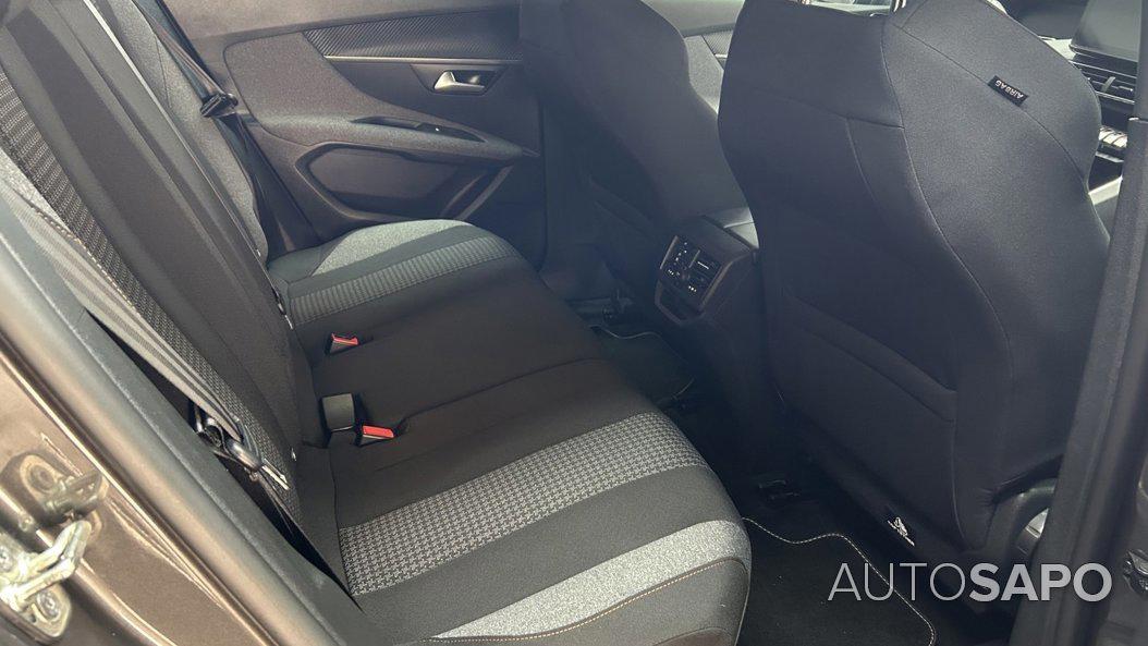 Peugeot 3008 1.2 PureTech Allure EAT8 de 2022