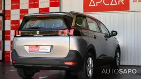 Peugeot 5008 1.2 PureTech Active de 2019