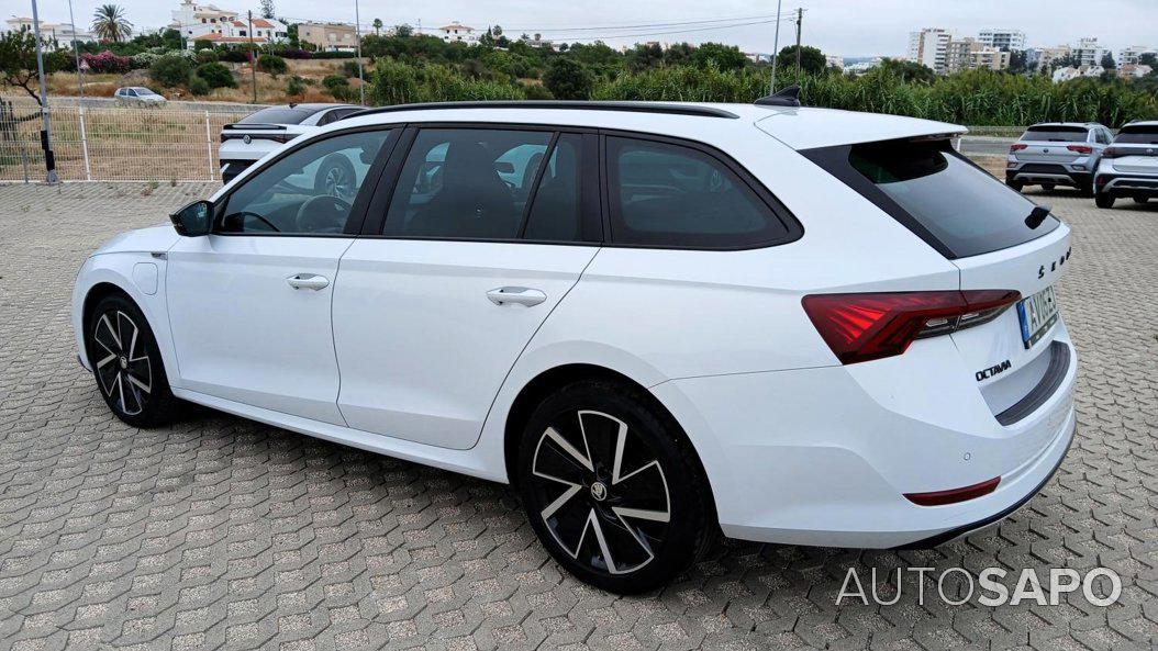 Skoda Octavia 1.4 TSI iV Sportline DSG de 2023