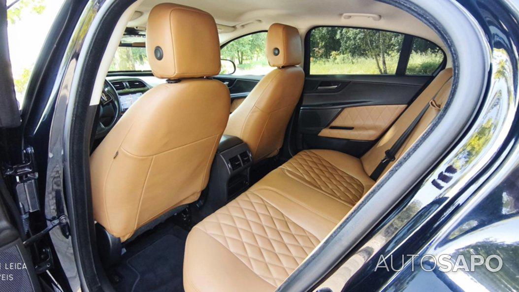 Jaguar XE 2.0 D Portfolio Aut. de 2015