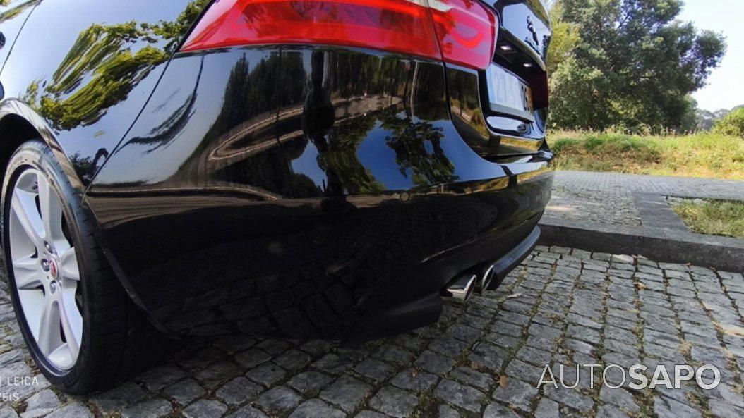 Jaguar XE 2.0 D Portfolio Aut. de 2015