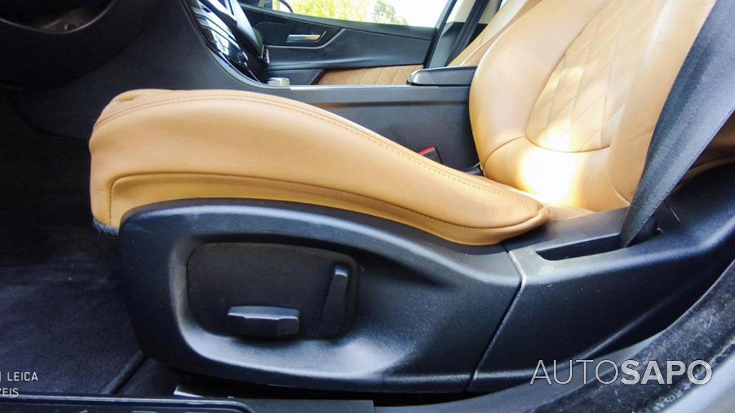 Jaguar XE 2.0 D Portfolio Aut. de 2015
