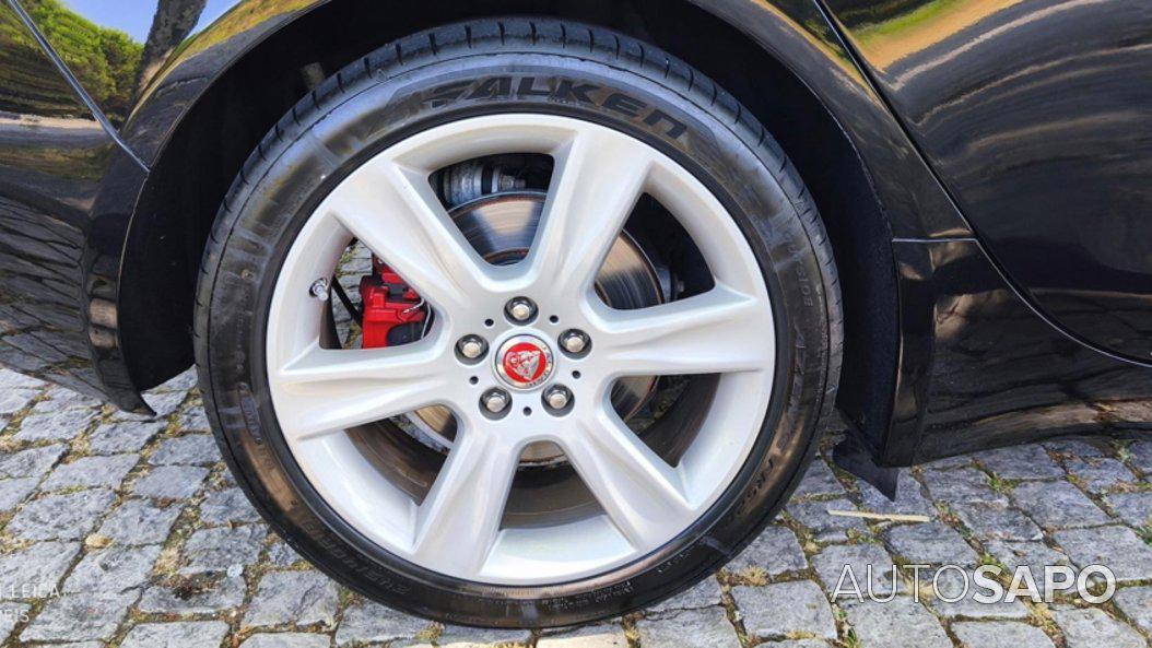 Jaguar XE 2.0 D Portfolio Aut. de 2015