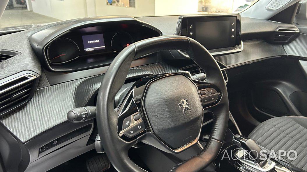 Peugeot 2008 1.2 PureTech Active EAT8 de 2022