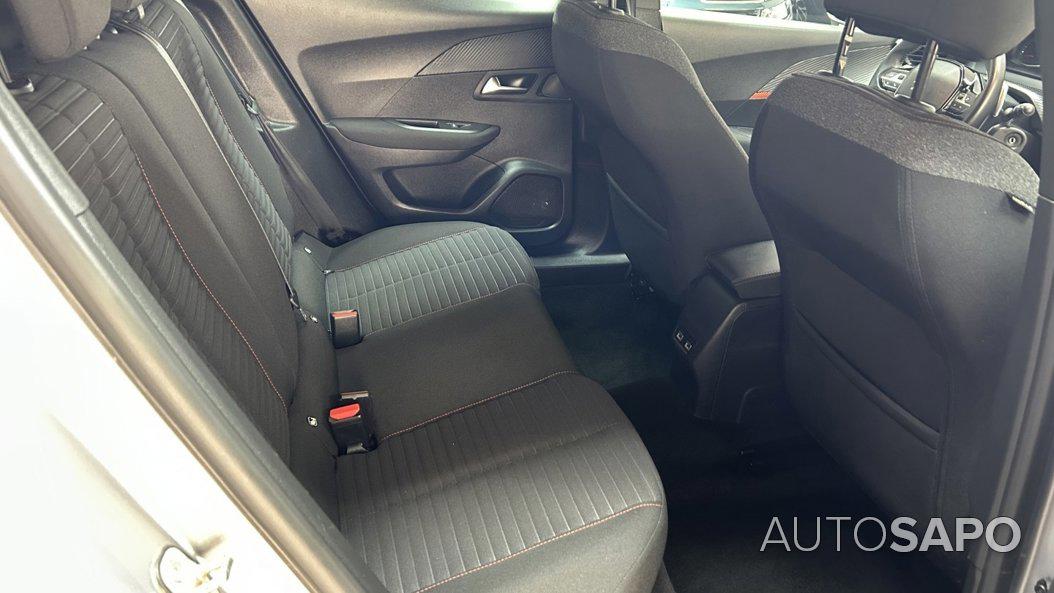 Peugeot 2008 1.2 PureTech Active EAT8 de 2022