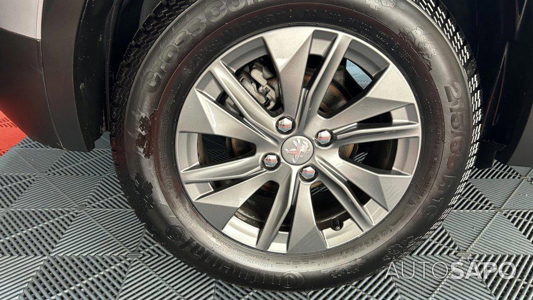 Peugeot 2008 1.2 PureTech Active EAT8 de 2022