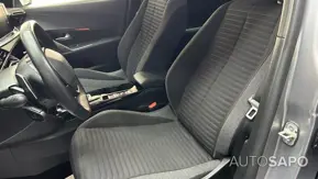 Peugeot 2008 1.2 PureTech Active EAT8 de 2022