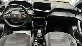 Peugeot 2008 1.2 PureTech Active EAT8 de 2022