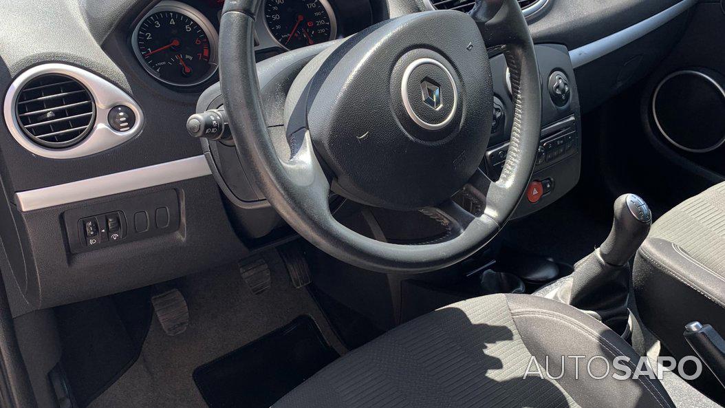 Renault Clio 1.2 16V Dynamique S de 2011