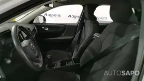 Volvo XC40 1.5 T3 Momentum Core de 2021